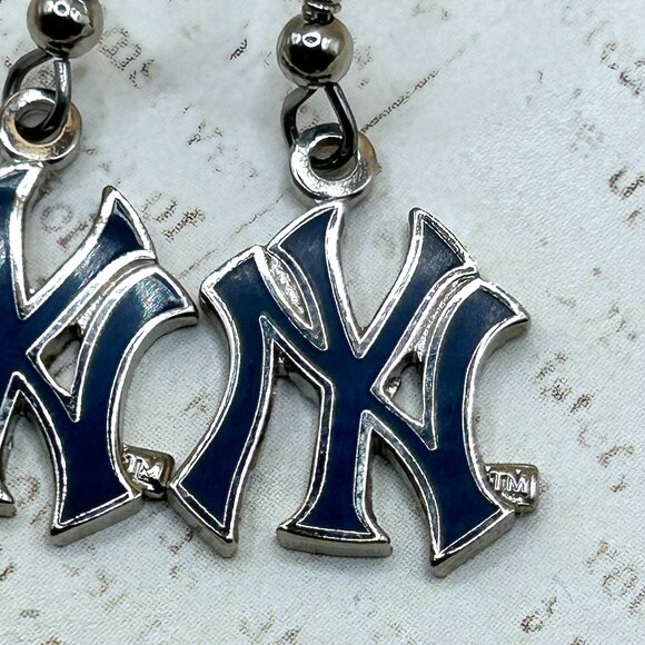 Official New York Yankee Logo Baseball Team Silver Blue Enamel Earrings Pierced - Picture 2 of 10